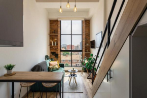 Hermoso Loft Duplex overlooks the mountains